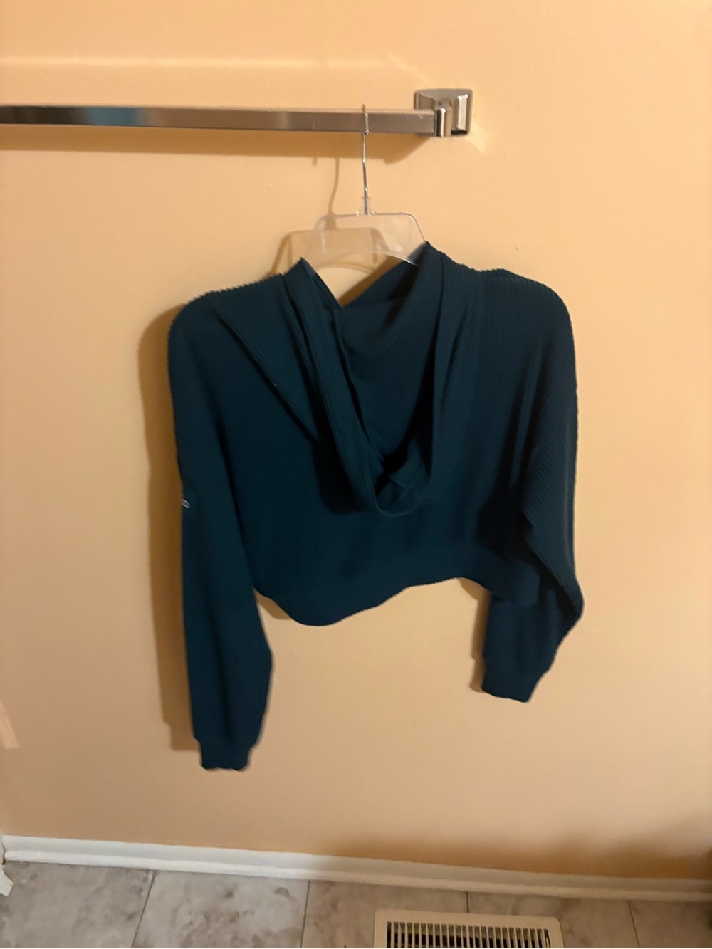 Alo Yoga Muse Hoodie in Midnight Green - Picture 5 of 5
